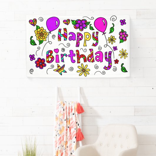 Whimsical Paarse en roze Happy Birthday Girl's Spandoek (Insitu)