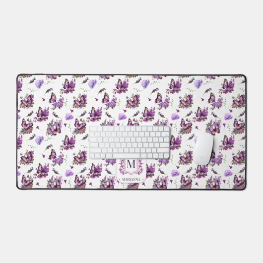 Whimsical Paarse Vlinders Patroon Monogram Bureaumat (Keyboard & Muis)
