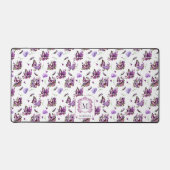 Whimsical Paarse Vlinders Patroon Monogram Bureaumat (Voorkant)