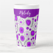 Whimsical paarse witte harten bloemen bloemige naa latte mok (Voorkant)