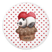 Whimsical Panda Beer op een cupcake monogram Keramische Knop (Voorkant)