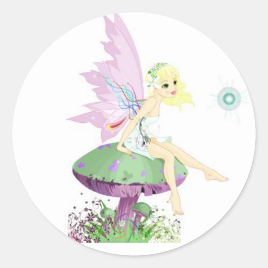 Whimsical pastel tuin fee zittend op paddestoel ronde sticker (Voorkant)