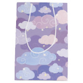 Whimsical pastelwolken en sterrenpatroon medium cadeauzakje (Achterkant)