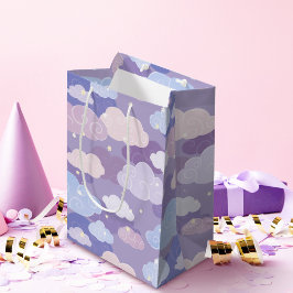 Whimsical pastelwolken en sterrenpatroon medium cadeauzakje