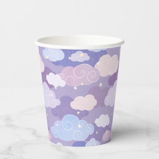 Whimsical pastelwolken en sterrenpatroon papieren bekers (Achterkant)