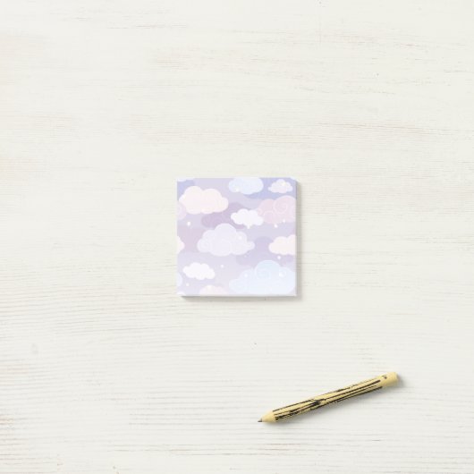 Whimsical pastelwolken en sterrenpatroon post-it® notes (Op bureau)