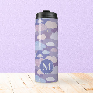 Whimsical pastelwolken en sterrenpatroon thermosbeker