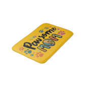 Whimsical "Pawsome MOM" Graphic met kleurrijke pot Badmat (Gekanteld)