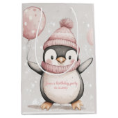 Whimsical Penguin Verjaardag |  roze Medium Cadeauzakje (Voorkant)