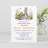 Whimsical Peter Rabbit Boy Verjaardag Bash Kaart (Staand voorkant)