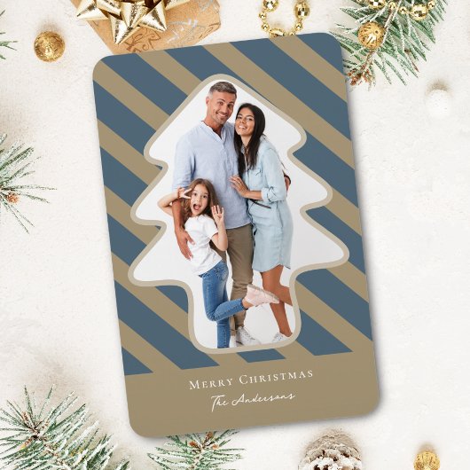 Whimsical Pine Tree Shaped Photo Holiday Kaart Magneet