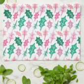 Whimsical Pink and Green Christmas Holly Leaves Theedoek (Gevouwen)
