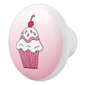 Whimsical Pink Cupcake met Cherry bovenaan Keramische Knop (Rechts)