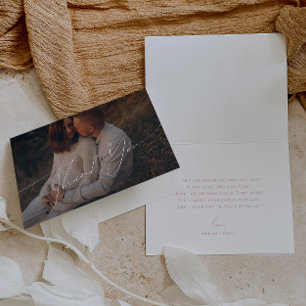 Whimsical Pink Font Gevouwen Foto Baby shower Bedankkaart