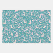 Whimsical Pink Reindeer and Winter Foliage Pattern Inpakpapier Vel (Voorkant 2)
