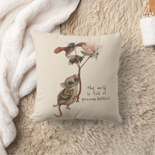 Whimsical Possum en Inspirerend Adventure Quote Kussen