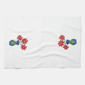 Whimsical Red Flowers in Blue Vase Theedoek (Horizontaal)