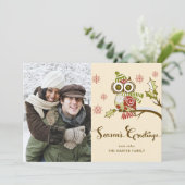 Whimsical Red Owl en Snowflakes Vakantiefoto Feestdagenkaart (Staand voorkant)