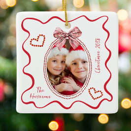 Whimsical Red Wavy Lijst Bow Foto Kerst Keramisch Ornament