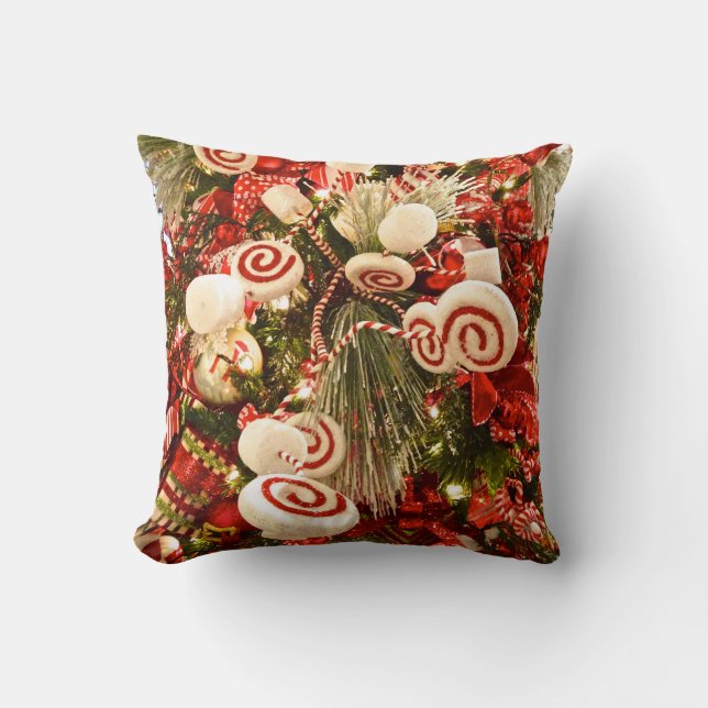 Whimsical Red & White Snoep Threaded kerstboom Kussen (Voorkant)
