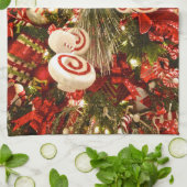 Whimsical Red & White Snoep Threaded kerstboom Theedoek (Gevouwen)