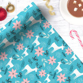 Whimsical Rendier & Poinsettia Bloemen Kerstmis Cadeaupapier