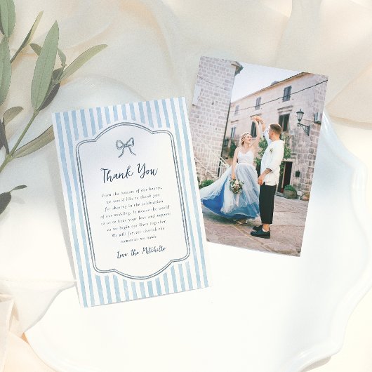 Whimsical Retro Bow & Blue Stripes Wedding Bedankkaart