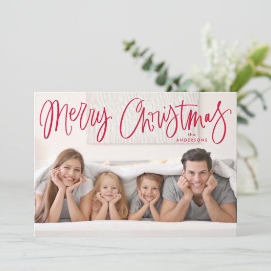 Whimsical rood script vrolijke kerst foto feestdagenkaart (Staand voorkant)