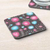 Whimsical roze en blauwe harten en bloemen bier onderzetter (Linkerzijde)