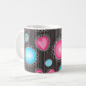 Whimsical roze en blauwe harten en bloemen koffiemok (Voorkant links)