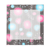 Whimsical roze en blauwe harten en bloemen notitieblok (Voorkant)