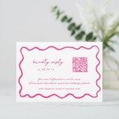 Whimsical Roze QR Code Bruiloft RSVP Kaartje (Staand voorkant)
