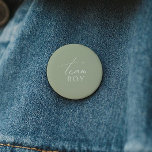 Whimsical Sage Green Gender Reveal Team Boy Ronde Button 5,7 Cm<br><div class="desc">Introductie van onze grillige wijze groene gender reveal team boy button, perfect voor uw eenvoudige moderne boho viering elk seizoen van het jaar! Deze knop heeft een boho-chique, genderneutrale sfeer met elegante kalligrafie en een delicaat minimalistisch ontwerp, waardoor het ideaal is voor zowel meisjes als jongens. Bovendien is het bewerkbaar,...</div>