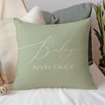 Whimsical Sage Green met Baby-naam Kussen<br><div class="desc">Introductie van onze grillige salie groen met baby naam worp kussen, ideaal voor uw eenvoudige moderne boho feest elk seizoen van het jaar! Dit kussen heeft een boho-chique, genderneutrale sfeer met elegante kalligrafie en een delicaat minimalistisch ontwerp, waardoor het ideaal is voor zowel meisjes als jongens. Bovendien is het bewerkbaar,...</div>
