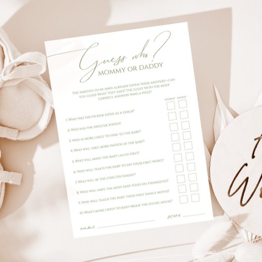 Whimsical Sage Green Raad wie mama of papa Kaart