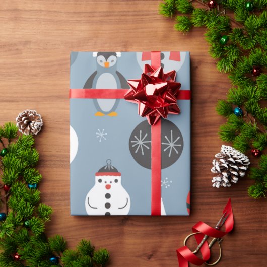 Whimsical Santa and Penguin Christmas Pattern Cadeaupapier (Feestdagen Geschenken)