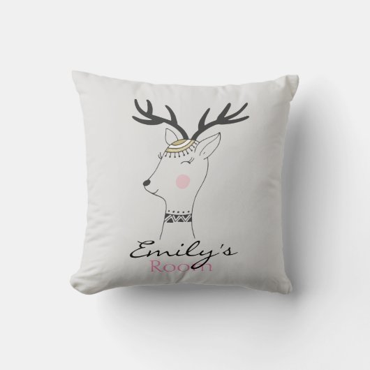 Whimsical Scandinavian Deer Personalized Kussen (Voorkant)