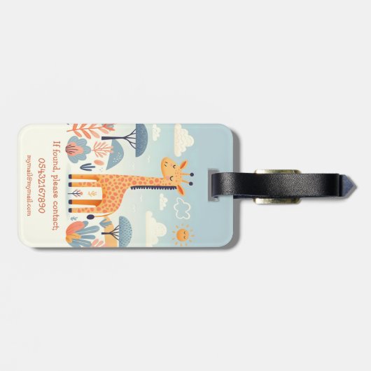 Whimsical Schattigee Giraffe in Savanna Bagagelabel (Achterkant horizontaal)