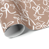 Whimsical Schattigee Witte Choco Bogen Patroon Cha Cadeaupapier (Rol Hoek)