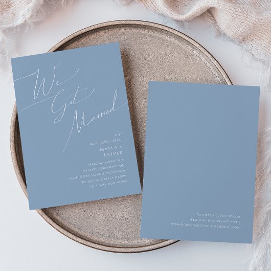 Whimsical Schrift | Blauwe Elopement Aankondiging