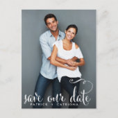 WHIMSICAL SCRIPT FOTO BEWAREN ONZE DATUM BRIEFKAAR AANKONDIGINGSKAART (Voorkant)