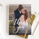 Whimsical Script Full Photo Weddenschap Hartelijk  Briefkaart<br><div class="desc">Dit stijlvolle dankjewel benadrukt het briefkaart uw foto door het met whimsical en romantisch modern calligrafiekmanuscript te verbinden. Voeg gewoon uw foto's en de details van uw grote dag toe met behulp van de sjabloon die u hebt gekregen. Bezoek onze winkel om meer design als deze te zien</div>