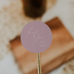 Whimsical Script | Roos Bedankt voor je bruiloft Ronde Sticker<br><div class="desc">Introductie van ons verbluffende whimsical script | roos dank u voor uw huwelijksgunst klassieke ronde sticker, perfect voor uw eenvoudige moderne boho spring viering. Ons elegante ontwerp omvat een levendig helder, pastelkleurpalet met een chic calligraphy script. Of u nu de voorkeur geeft aan een minimalistische of klassieke stijl, ons unieke...</div>