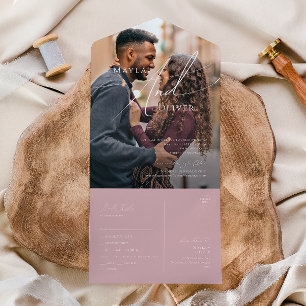 Whimsical Script   Roos Casual Fotozegel en Verzen All In One Uitnodiging