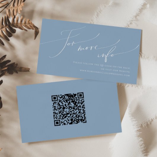 Whimsical Script | Website met een blauwe bruiloft Informatiekaartje