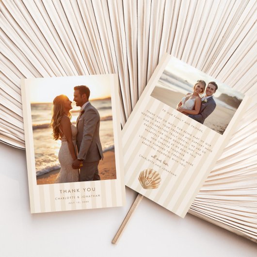 Whimsical Shell Monogram Coastal Wedding Bedankkaart