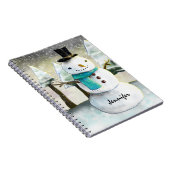 Whimsical Snowman in Winter Kerstmis Scene Notitieboek (Rechterzijde)