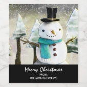 Whimsical Snowman in Winter Kerstmis Scene Wijn Etiket (Enkel label)