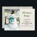 Whimsical Snowman Winter Scene - Kerstfeest Kaart<br><div class="desc">Een kerstfeestelijke uitnodiging met een schattige tekening met een sneeuwpop met een coole hoofdhoed en sjaal. De achtergrond heeft een lijn van witte,  sneeuwbedekte dennenbomen.</div>