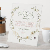 Whimsical Sprookjestuin & Bows Bloom Bar Reclamebord Met Voetstuk (Insitu)